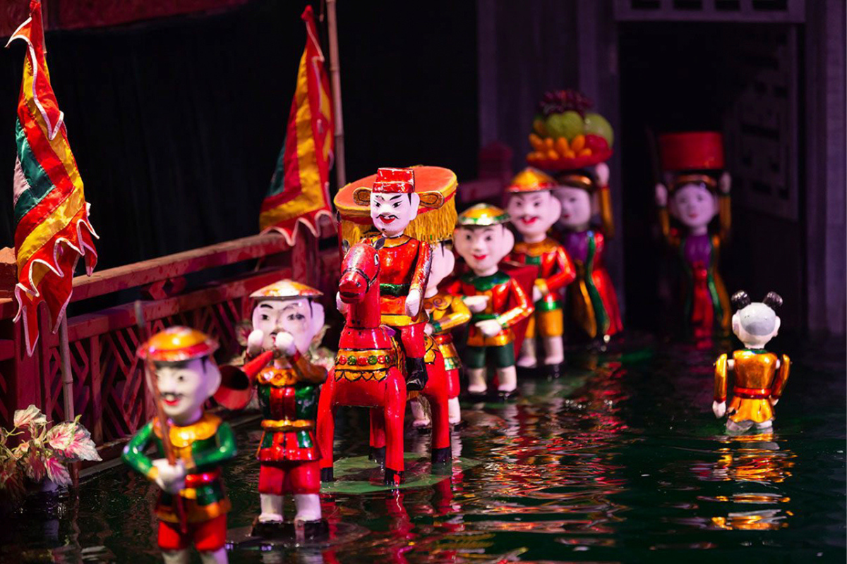 water puppet show